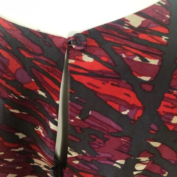 BCBG Sexy sleeveless blouse red and black women’s top size small - Picture 7 of 8